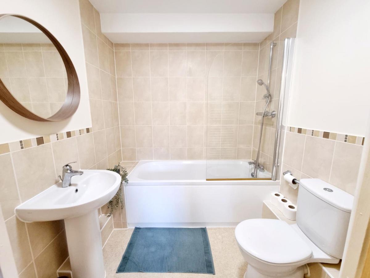 Cityscape Haven: 1 Bedroom Apartment With Terrace And City View Bournemouth Luaran gambar