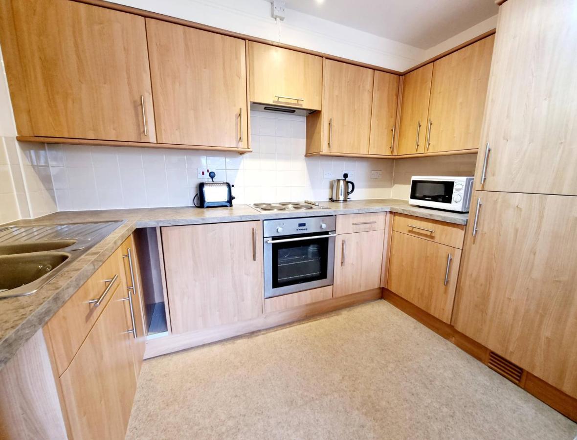 Cityscape Haven: 1 Bedroom Apartment With Terrace And City View Bournemouth Luaran gambar